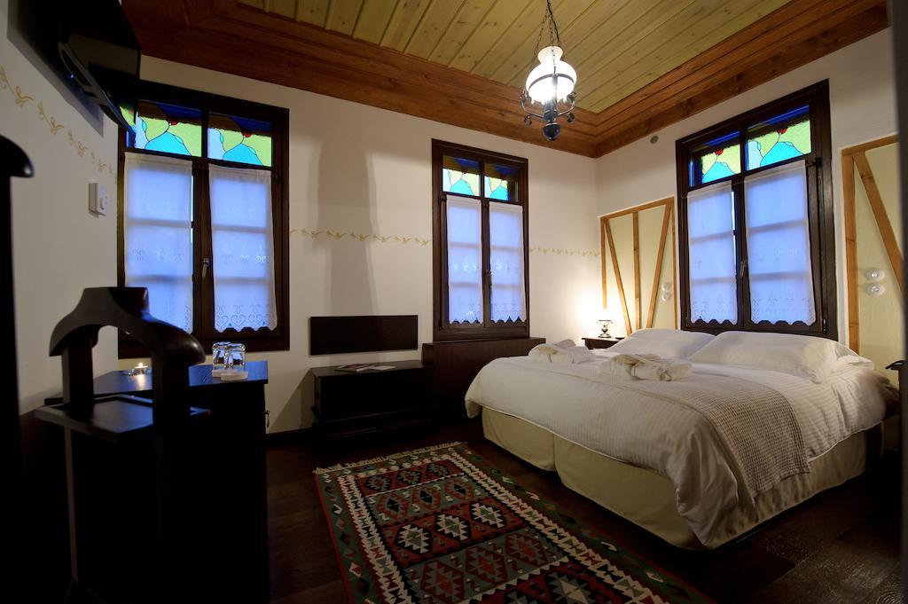 Orologopoulos Mansion Luxury Hotel Kastoria Room photo