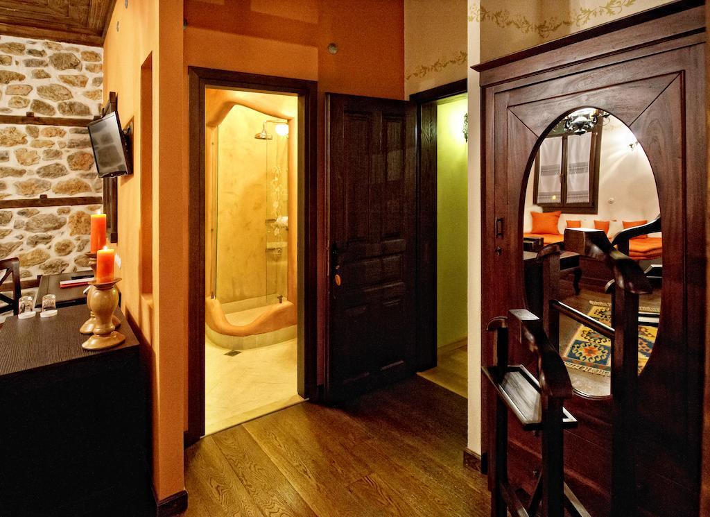 Orologopoulos Mansion Luxury Hotel Kastoria Room photo